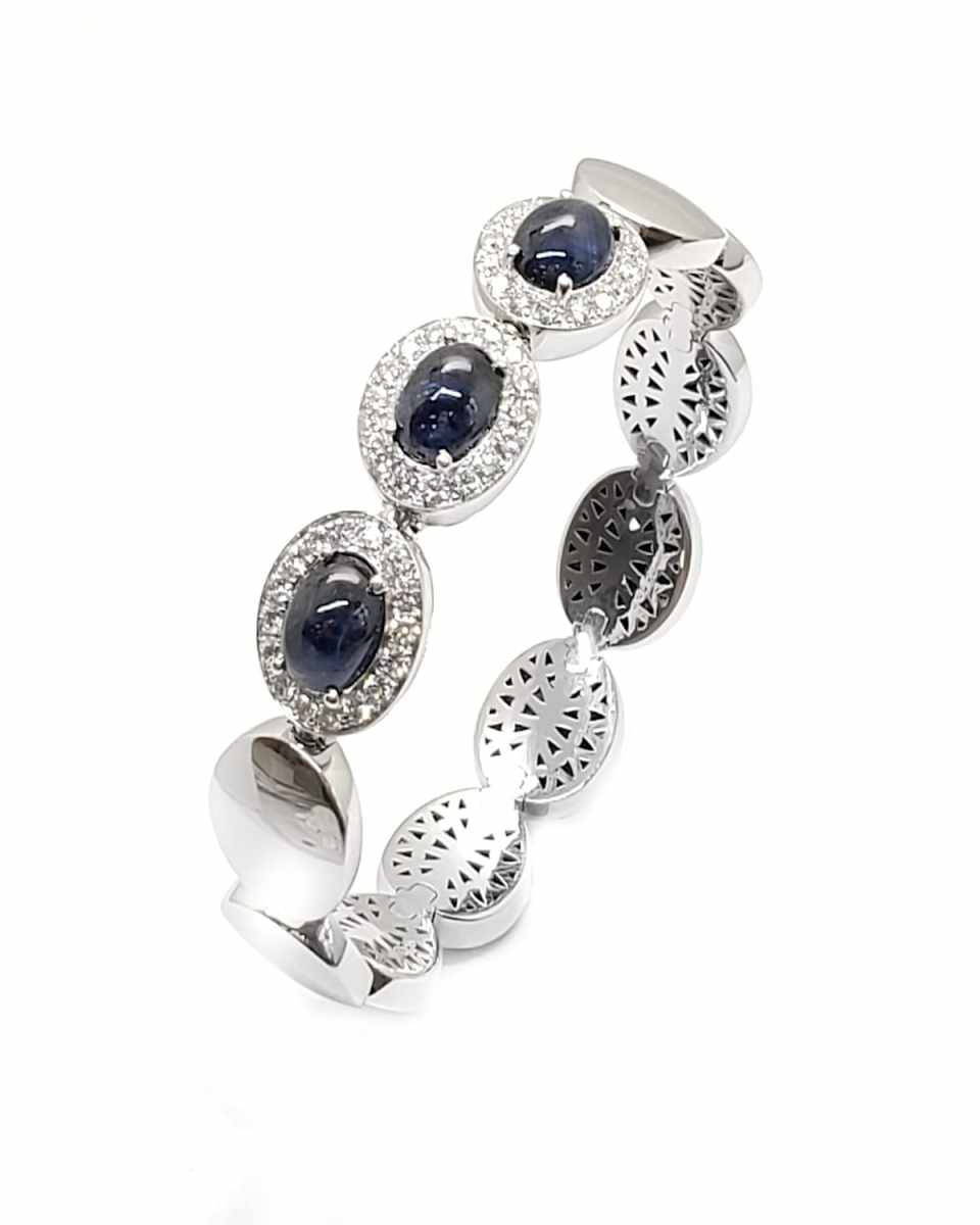 18K White Gold Sapphire Cabochon Bracelet with Diamonds